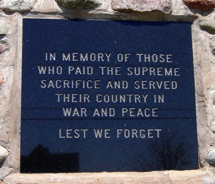 Economy: war memorial monument