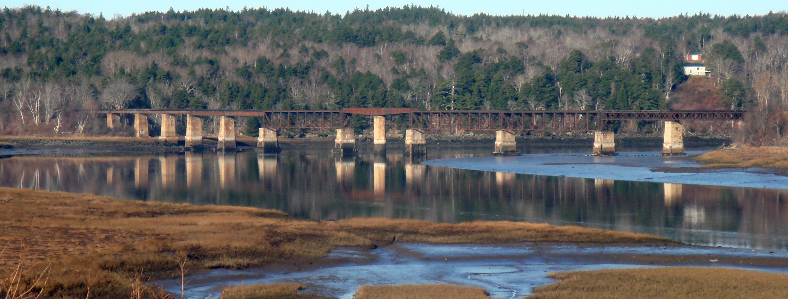 Dominion Atlantic Railway: Sissiboo River Bridge, Digby County, Nova Scotia, 30 Nov 2010